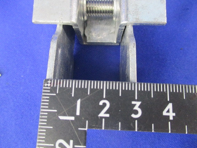 一般形鋼・リップみぞ形鋼用吊りボルト支持金具(亜鉛)(4個入) Z-HB1T-W3