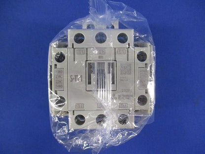 電磁接触器 AC200V 2a2b S-T21AC200V