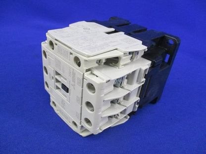 電磁接触器AC200V S-T21