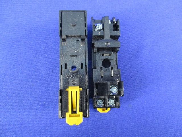 表面接続角型ソケット 5ピン(3個入) P2RFZ-05