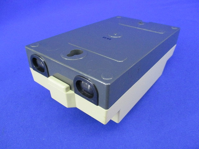 BHスイッチ 0.4kw3P(汚れ有) BH23