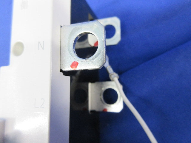 主幹用漏電ブレーカ ABF型3P2E40A(単3中性線欠相保護付)箱違い BJF340325