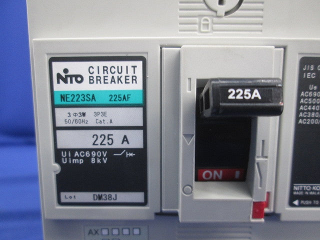 サーキットブレーカ3P225A NE223SA