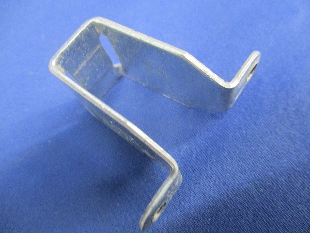 軽みぞ形鋼用ボックス支持金具(15個入) T38U