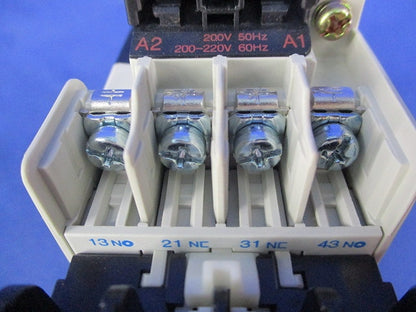 電磁継電器200V SR-N8