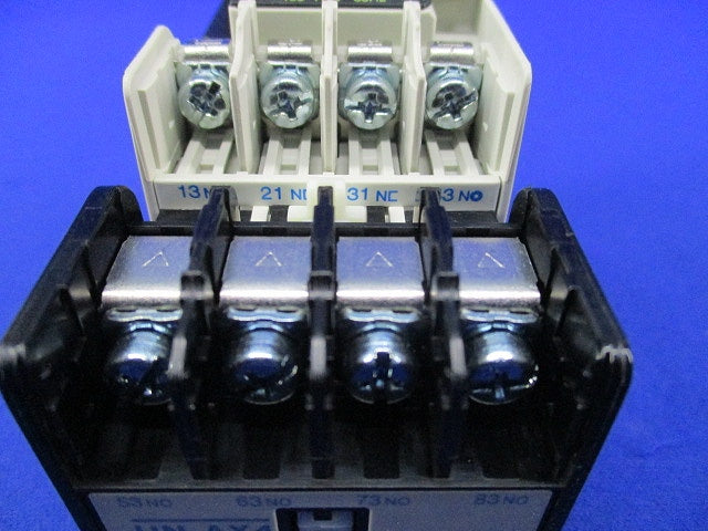 コンタクタ形電磁継電機 100Ｖ SR-N8