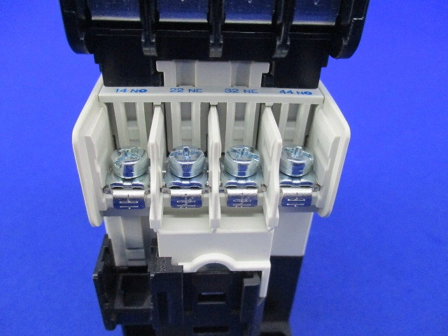 コンタクタ形電磁継電機 100Ｖ SR-N8
