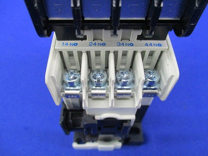 コンタクタ形電磁継電機 100Ｖ SR-N8
