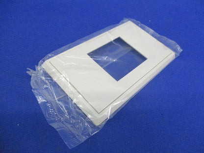 BLプレート 角型埋込コンセントプレート(10枚入)(ミルキーホワイト)National WN7121