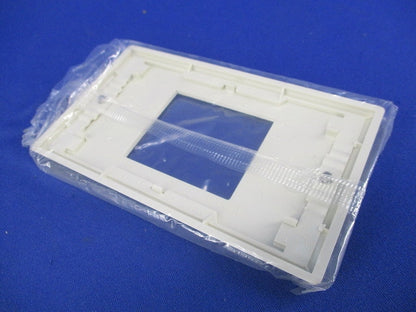 BLプレート 角型埋込コンセントプレート(10枚入)(ミルキーホワイト)National WN7121