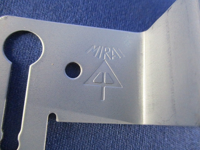 鋼製高台座(壁裏ツッパリ台座)(10個入) SB-TS23F