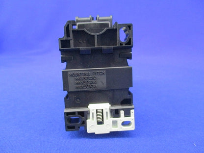 コンタクタ形電磁継電機 100Ｖ SR-N8