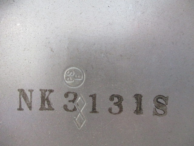 ねじなし露出スイッチボックス 3個用1方出(亜鉛)(2個入) NK3131S
