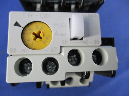 電磁開閉器100V SC-03+TR-0N