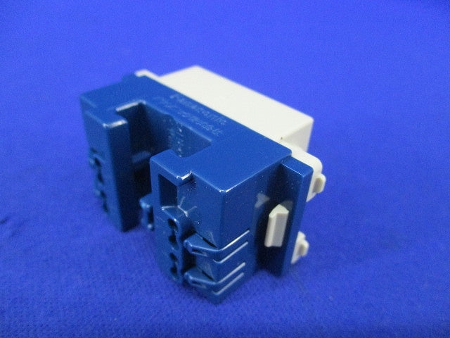 テレホンモジュラジャック6極4心(2個入) WNT15649