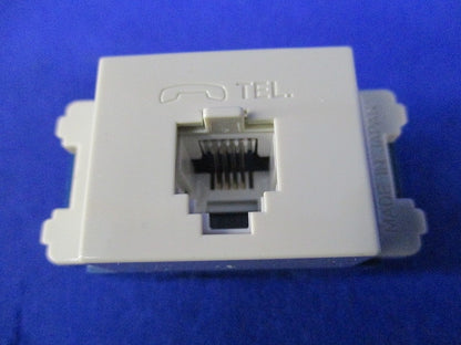 テレホンモジュラジャック6極4心(2個入) WNT15649
