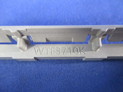 埋込絶縁コンセント取付枠(12個入) WTF3710K