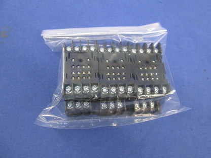 リレーソケット(3個入) SY4S-05DN