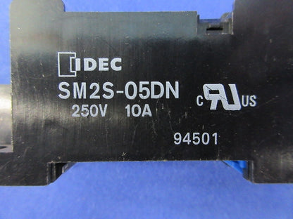 ミニチュアリレー専用 ＤＩＮレール取付用ソケット(5個入)(テプラ痕有) SM2S-05DN