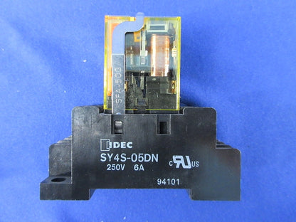 ユニバーサルリレーソケットセット 4極(2組入) RU4D-R-A100他