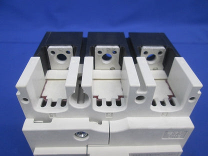 漏電遮断器3P3E40A NV125-SV