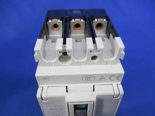 ノーヒューズブレーカ3P30A NF32-SVF