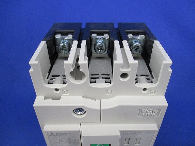 漏電遮断器3P3E15A NV32-SV