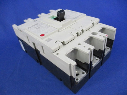 ノーヒューズブレーカ 3P200A NF250-CV