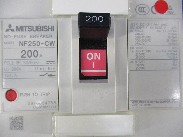ノーヒューズブレーカ3P200A NF250-CW