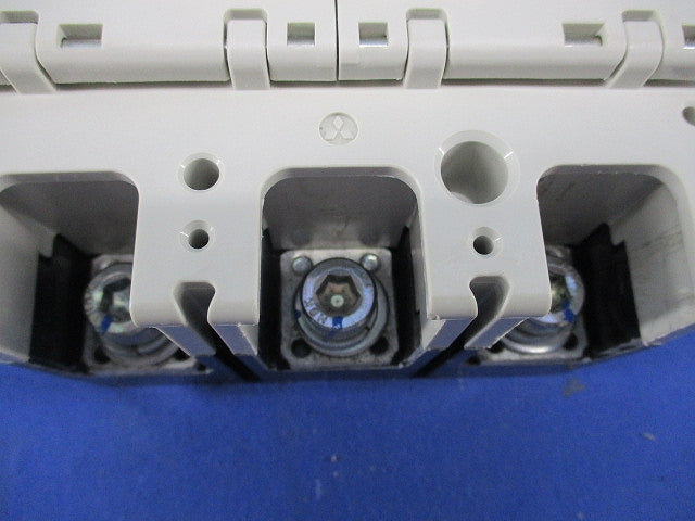 ノーヒューズブレーカ3P200A NF250-CW