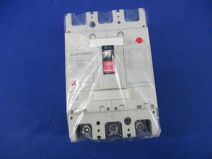 ノーヒューズブレーカ3P200A NF250-CW
