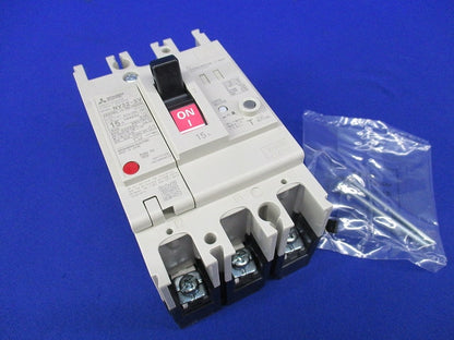 漏電遮断器3P3E15A NV32-SV