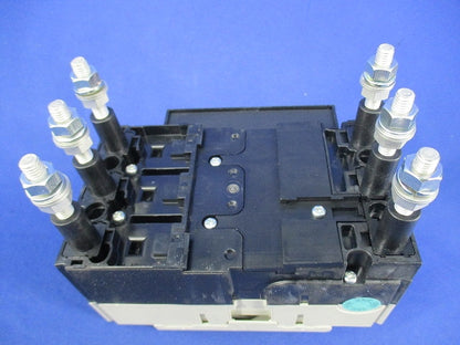 ノーヒューズブレーカ3P30A NF63-HV