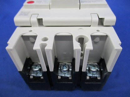ノーヒューズ遮断器(配線用遮断器)3P30A NF63-CV