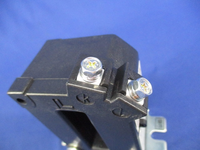 角窓貫通形低圧変流器ダブルモールド形 CC3M2-5005