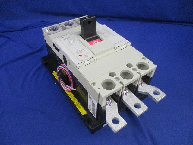 ノーヒューズ遮断器3P600A NF630-CW