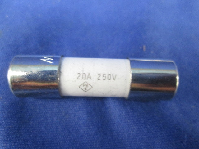 セラミックヒューズ 20A(18個入) 20A250V