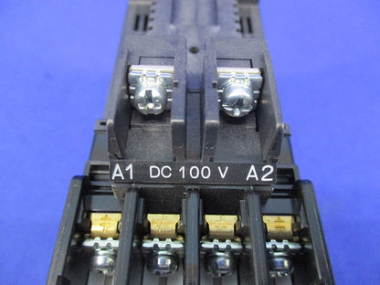直流操作形補助継電器 DC100V SH-4/G