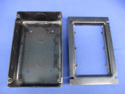 塗装3コ用スイッチボックス(塗代カバー付) DS4913B