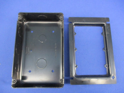 塗装3コ用スイッチボックス(塗代カバー付) DS4913B