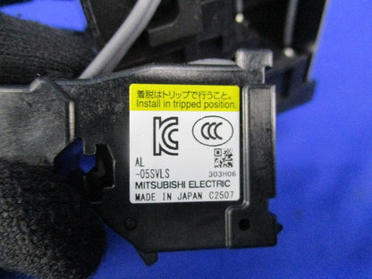 ノーヒューズ遮断器・漏電遮断器用 警報スイッチ(縦形リード線端子台付) AL-05SVLS