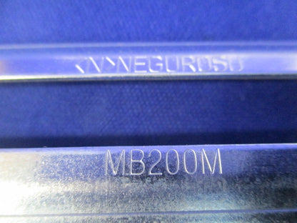 軽間仕切り用アウトレットボックス支持金具(19個入) MB200M