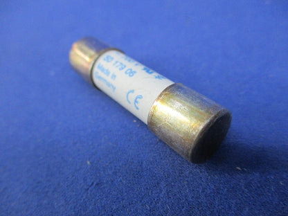 セラミック管ヒューズ5A(4個入) 型番不明