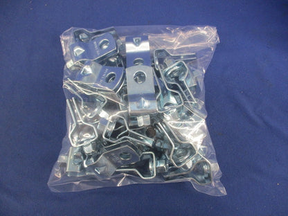 吊用タン(吊りボルト用接続金具)(29個入) 型番不明