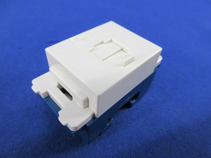 埋込テレホンモジュラジャック(8個入)(ホワイト) WNT15849W