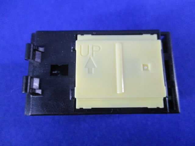 埋込｢入｣｢切｣表示スイッチ(ホワイト)ハンドルなし(2個入) WTC525133W