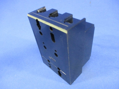 ノーヒューズブレーカ3P5A(ジャンク品) NF30-CB