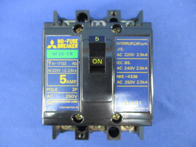 ノーヒューズブレーカ3P5A(ジャンク品) NF30-CB