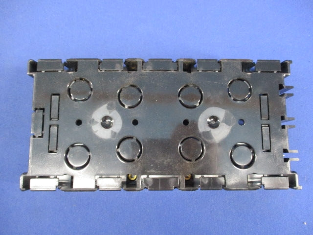 ケーブル配線用スイッチボックス 配ボックス台付 4個用(6個入) SM36B4