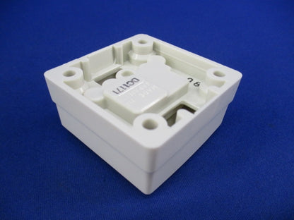 15A20A兼用露出コンセント(12個入) DC1171(W)